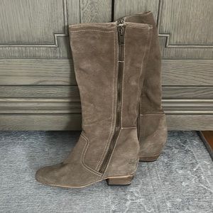 Bull Boxer suede boots